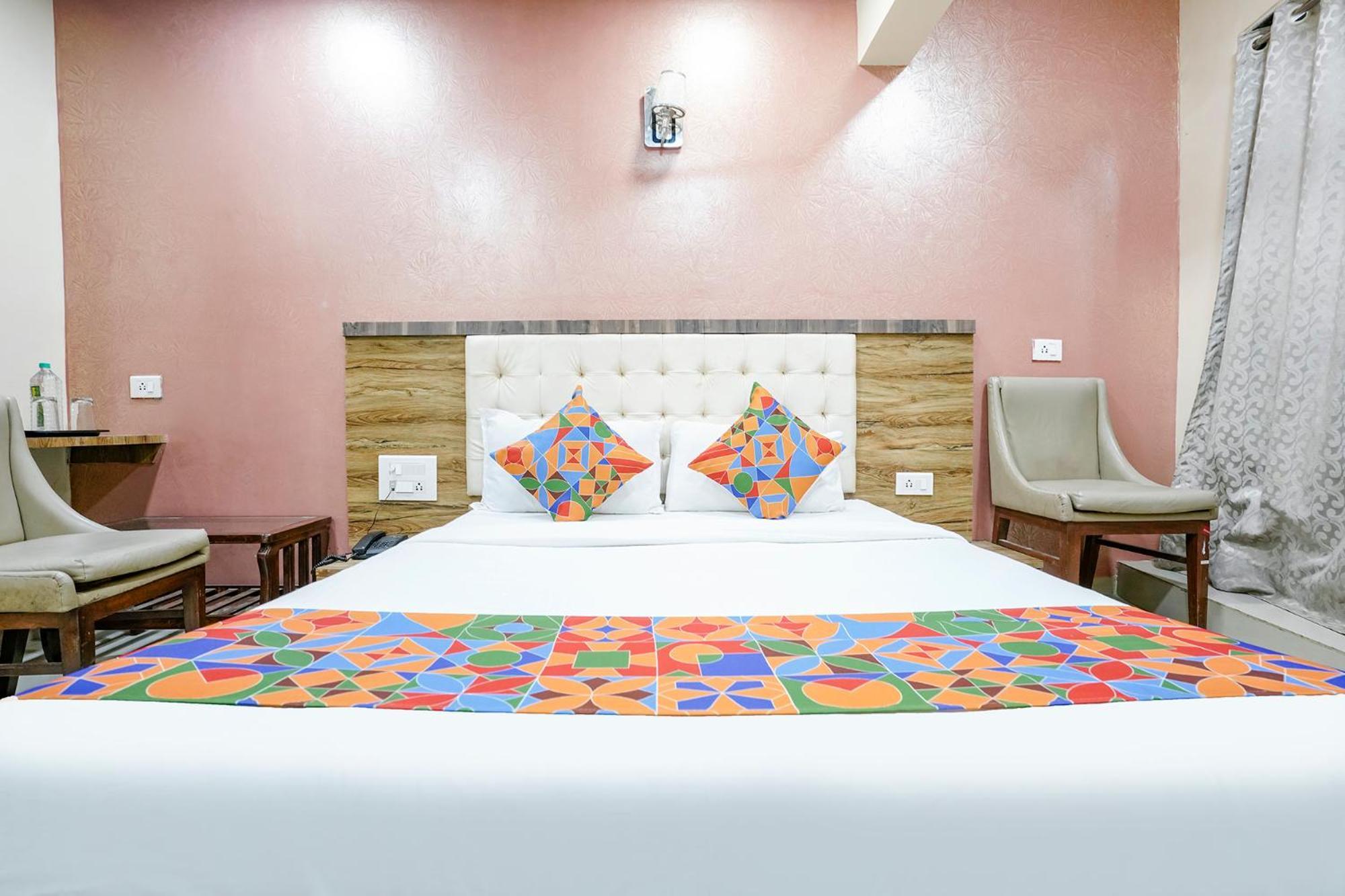 فندق Fabexpress Sarah Gold - Nr Nesco Exhibition Center مومباي المظهر الخارجي الصورة